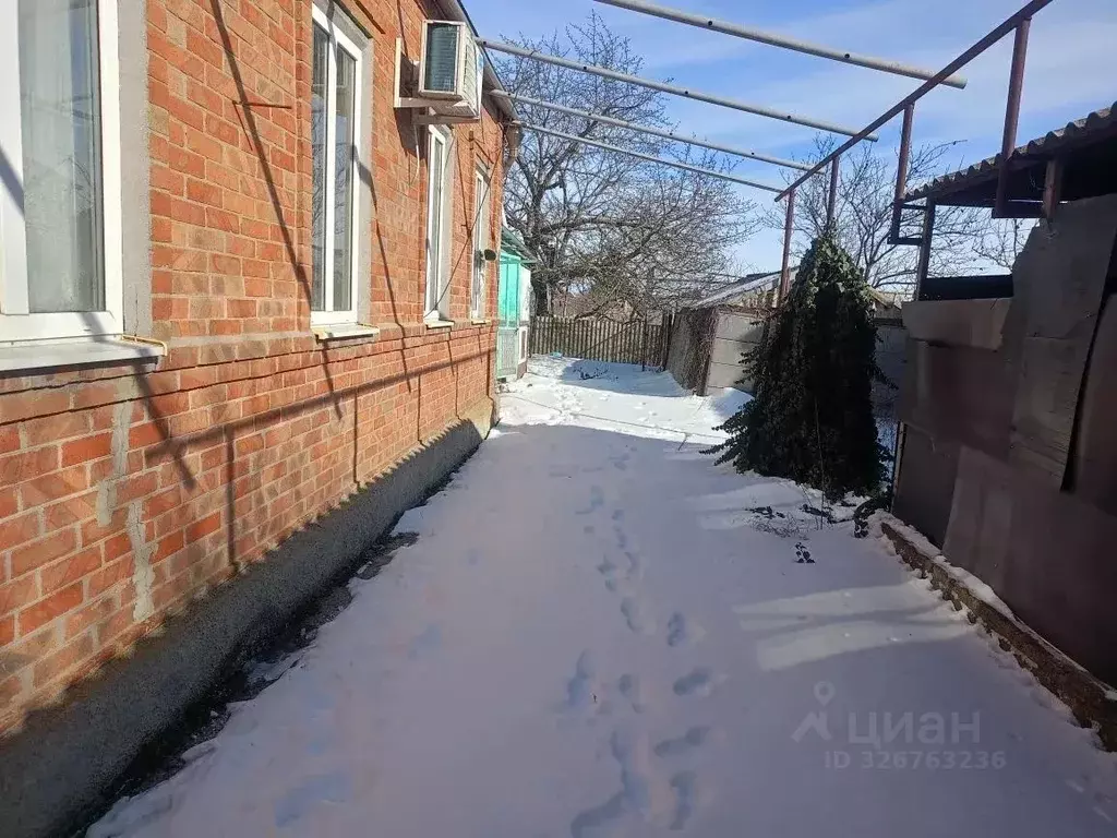 Дом в Ростовская область, Неклиновский район, с. Новобессергеневка ул. ... - Фото 2