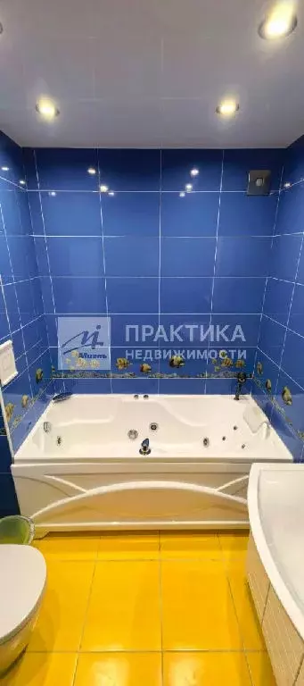 Продается 3-комнатная квартира - Фото 1
