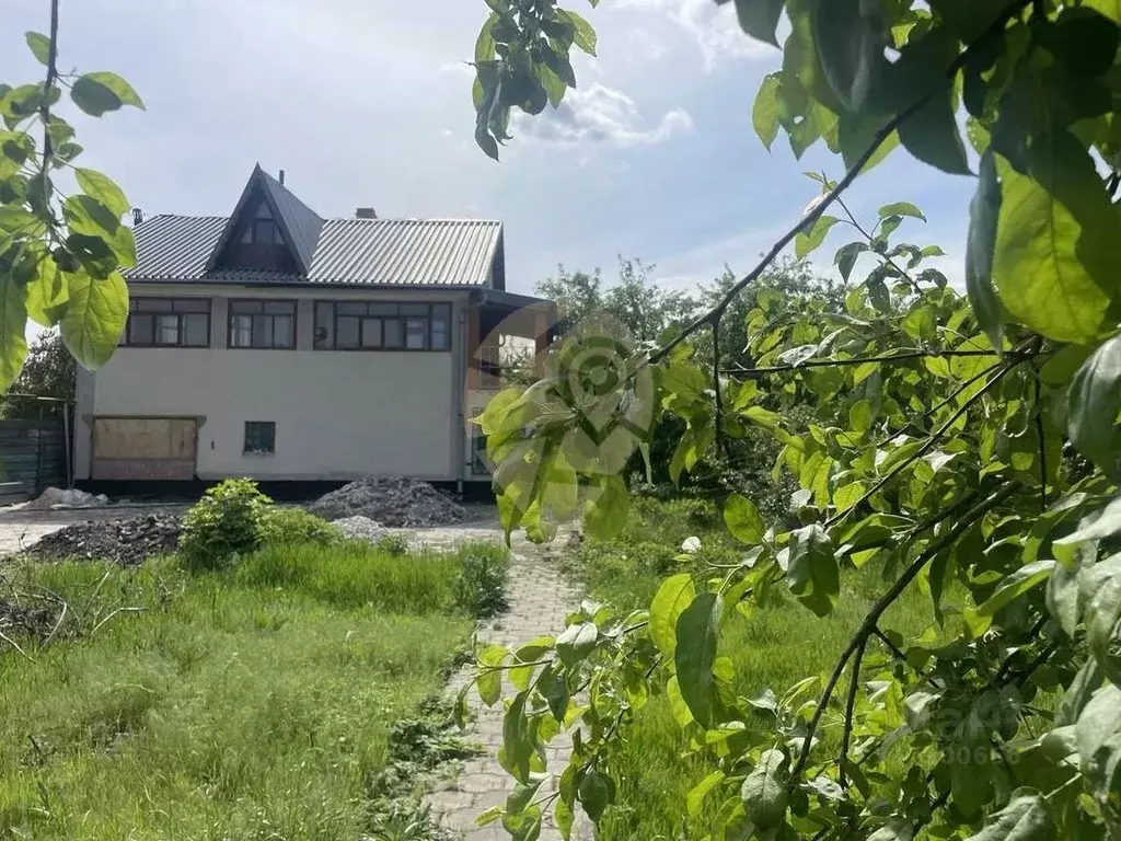 Дом в Курская область, Горшеченский район, Куньевский сельсовет, с. ... - Фото 1