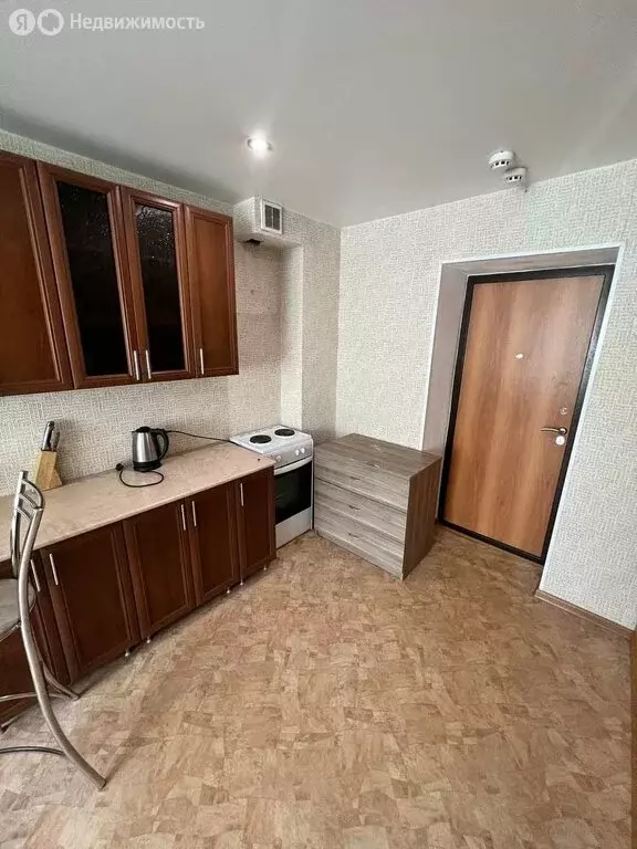 1к в 8-комнатной квартире (18 м) - Фото 1