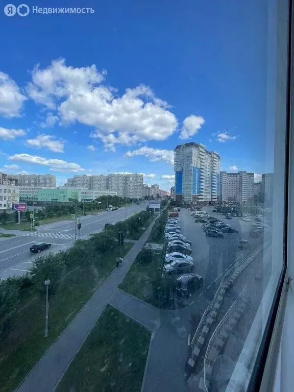 2-комнатная квартира: Тюмень, улица Дмитрия Менделеева, 16 (62 м) - Фото 1