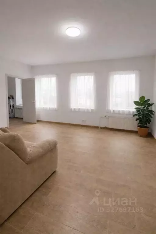 Офис в Волгоградская область, Волгоград ул. Глазкова, 23 (108 м) - Фото 1