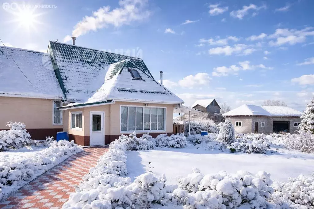 Дом в село Ишлеи, Пихтулинская улица, 2 (220 м) - Фото 1