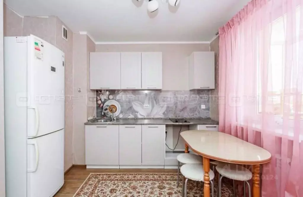 1-к кв. Татарстан, Казань ул. Айрата Арсланова, 8 (42.0 м) - Фото 0