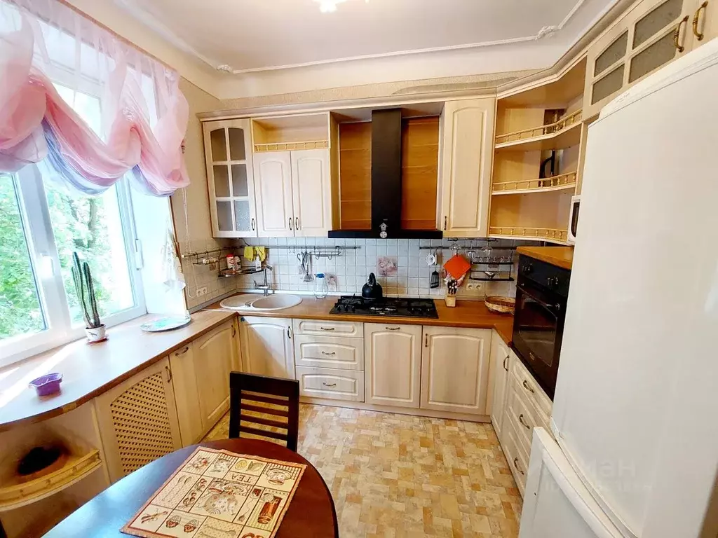 3-к кв. Санкт-Петербург Большеохтинский просп., 33к1 (83.8 м) - Фото 0