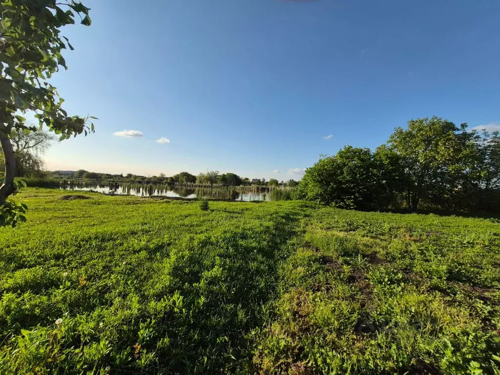 Дом в Краснодарский край, Динской район, Новотитаровская ст-ца ... - Фото 1