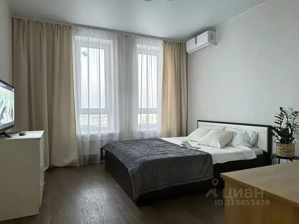 2-к кв. Тюменская область, Тюмень ул. Газовиков, 35 (60.0 м) - Фото 0