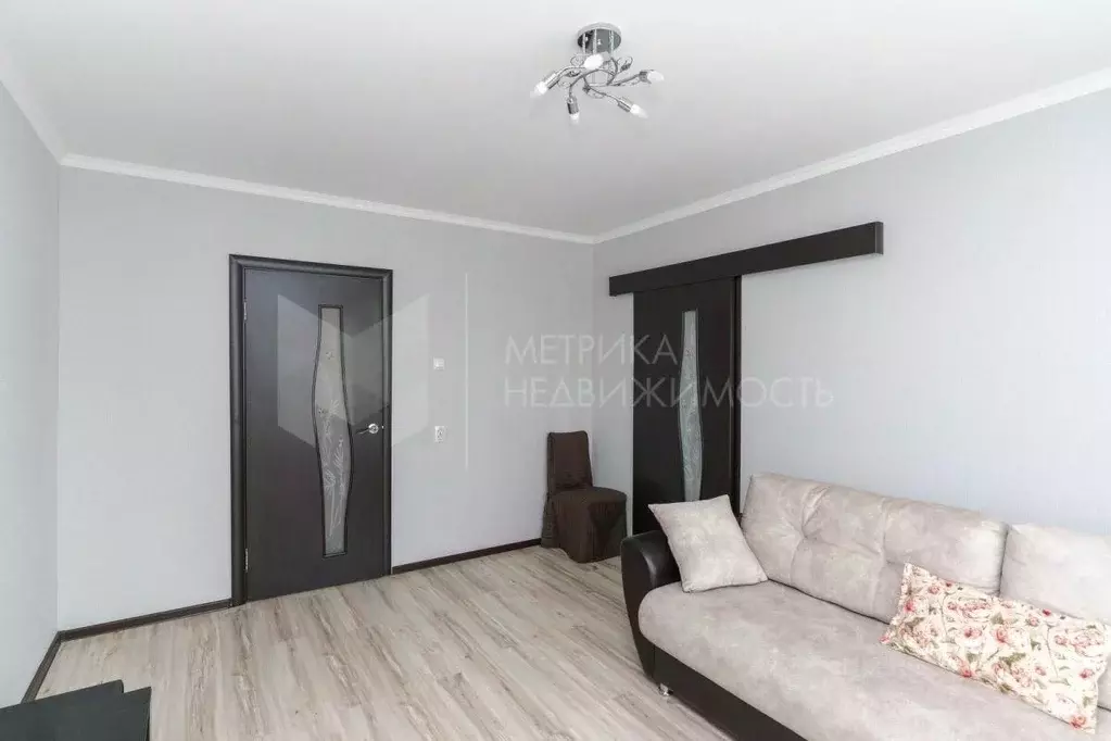 2-к кв. Тюменская область, Тюмень ул. Пермякова, 76к2 (72.0 м) - Фото 1