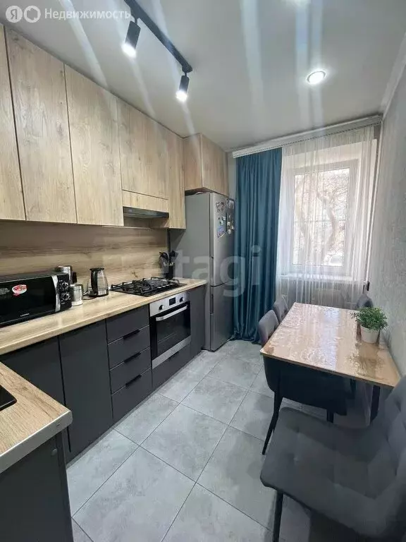 3-комнатная квартира: Михайловск, улица Ленина, 181 (59.4 м) - Фото 1