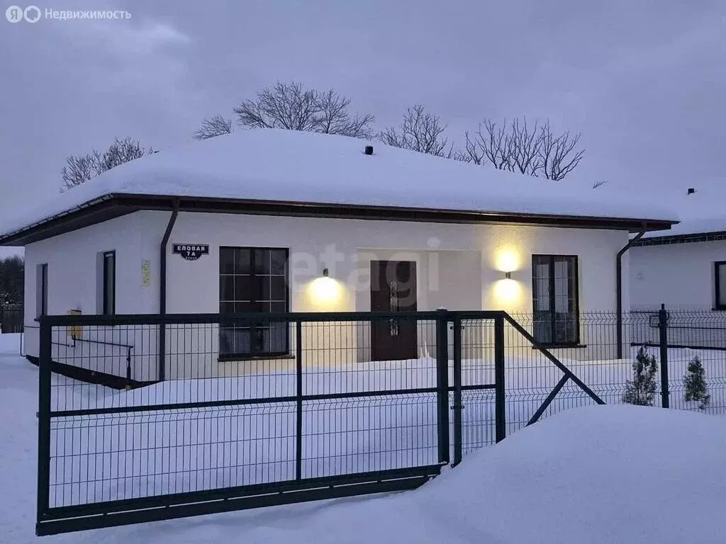 Дом в посёлок Дорожный, Еловая улица (100 м) - Фото 1