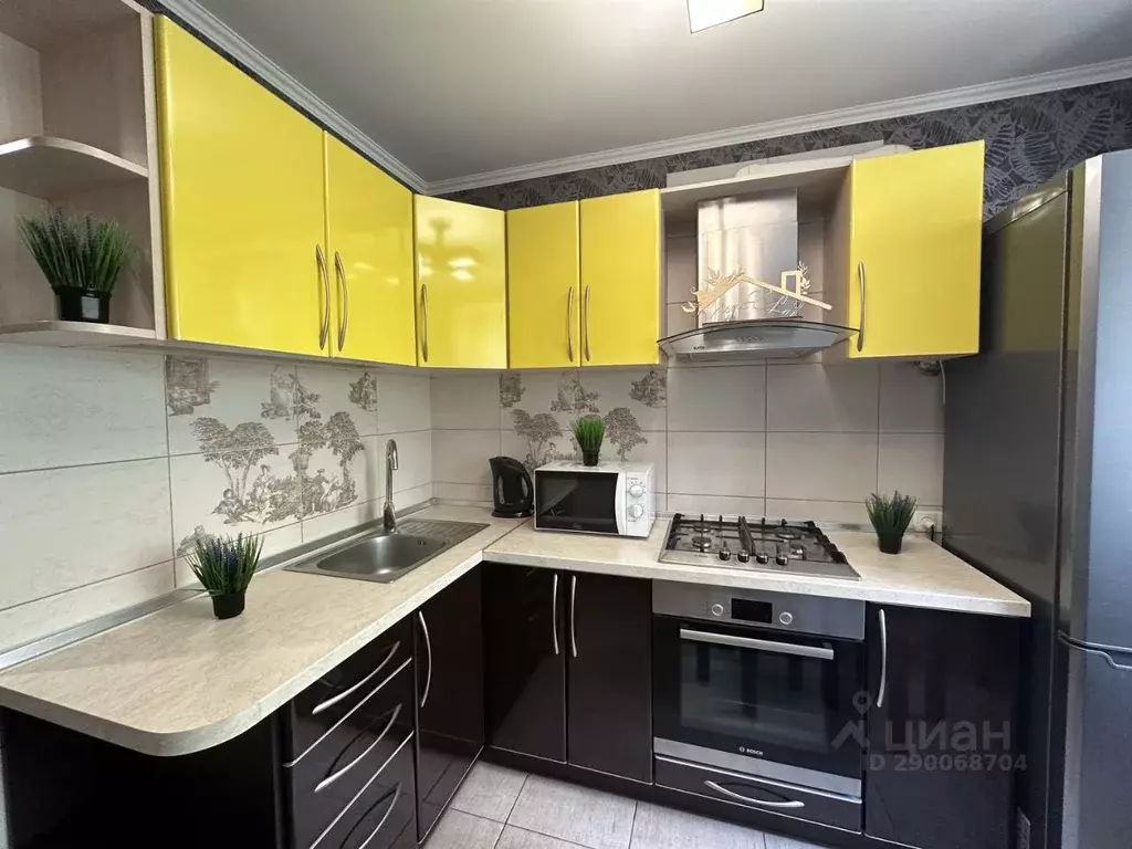 2-к кв. Крым, Симферополь ул. Имени Мате Залки, 7А (70.0 м) - Фото 1