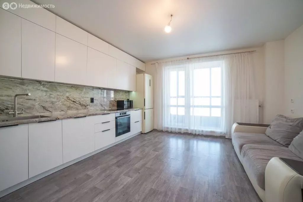 2-комнатная квартира: Екатеринбург, улица Академика Парина, 13 (55.7 ... - Фото 1