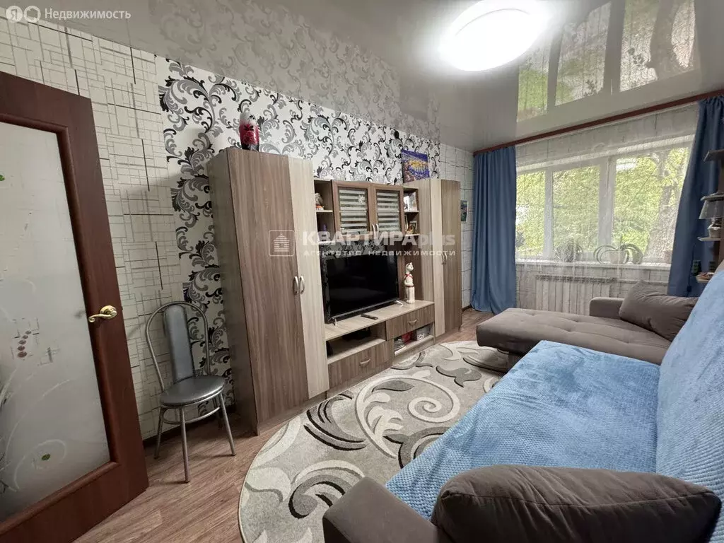 2-комнатная квартира: Невьянск, Красноармейская улица, 6 (41.8 м) - Фото 1