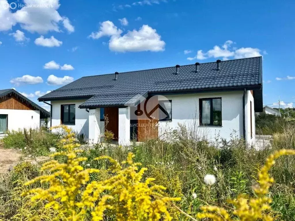 Дом в посёлок Октябрьский, Российская улица, 22 (100 м) - Фото 1