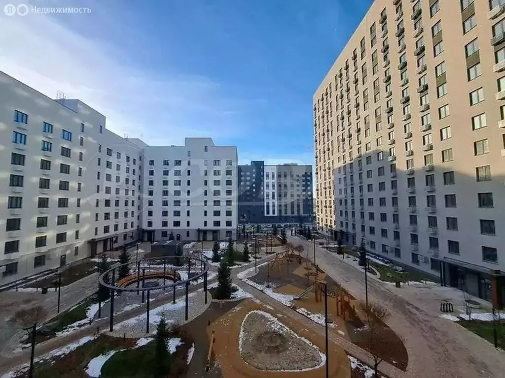 Квартира-студия: Тюмень, улица Республики, 204к12 (31 м) - Фото 2