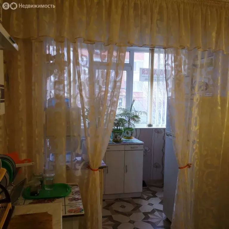 3-комнатная квартира: Ейск, Красная улица, 53/3 (70 м) - Фото 0