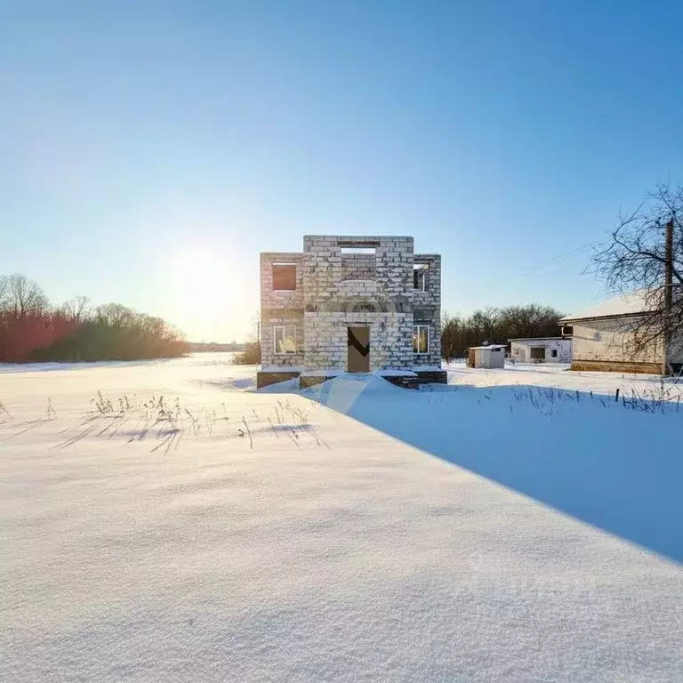 Дом в Белгородская область, Старооскольский городской округ, с. ... - Фото 1