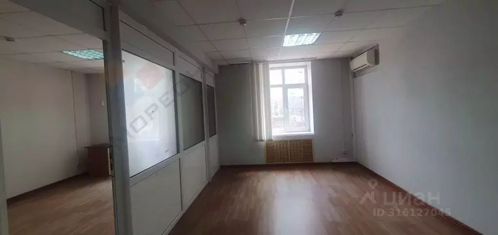 Офис в Краснодарский край, Краснодар Красная ул., 182 (36 м) - Фото 1