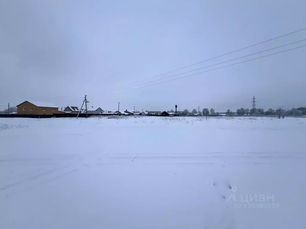 Участок в Московская область, Кашира городской округ, д. Аладьино пер. ... - Фото 1