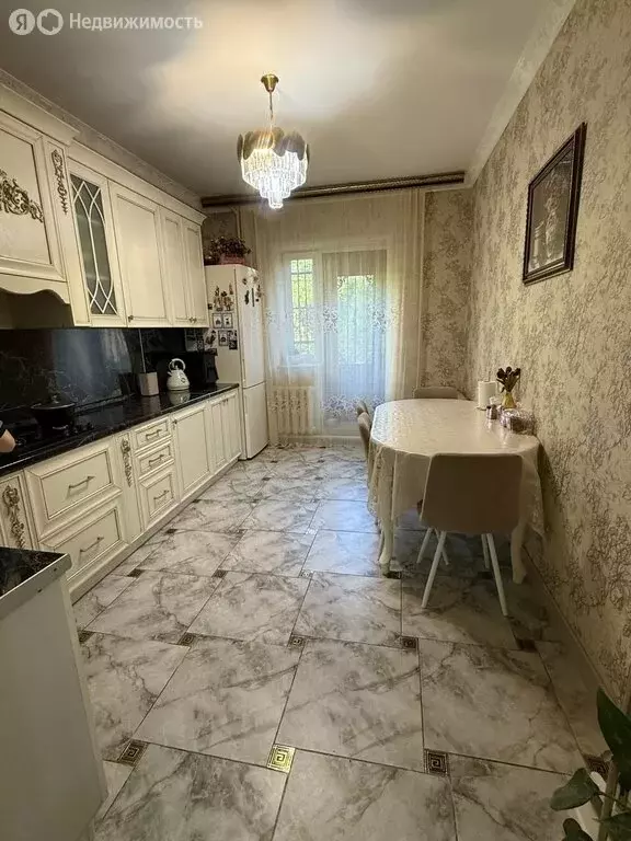 Дом в Махачкала, микрорайон Научный Городок, Горская улица, 43 (170 м) - Фото 1