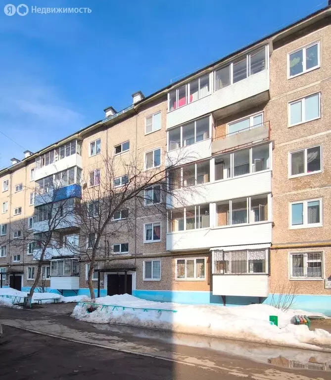 3-комнатная квартира: Краснокамск, проспект Маяковского, 2 (60 м) - Фото 1