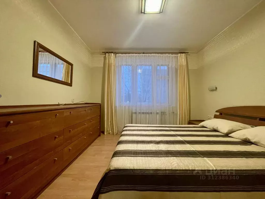 3-к кв. Санкт-Петербург ул. Тамбасова, 21к2 (71.7 м) - Фото 0