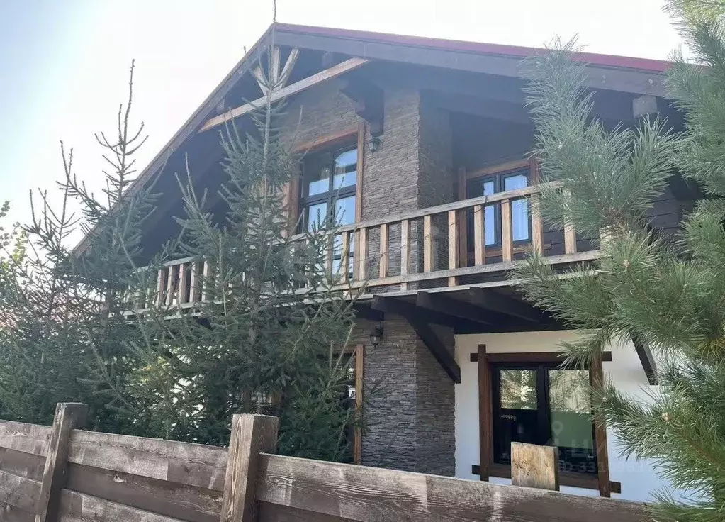 Дом в Красноярский край, Дивногорск городской округ, пос. Манский ул. ... - Фото 1