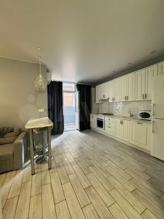 1-к. квартира, 40 м, 8/23 эт. - Фото 0