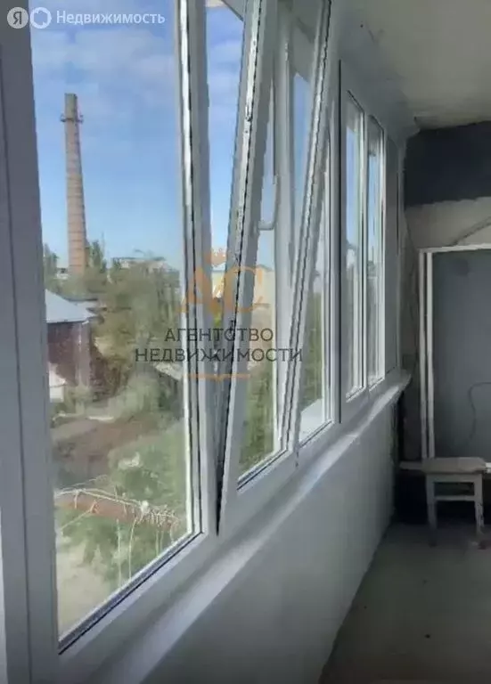 3-комнатная квартира: Феодосия, улица Степаняна, 57 (70.5 м) - Фото 1