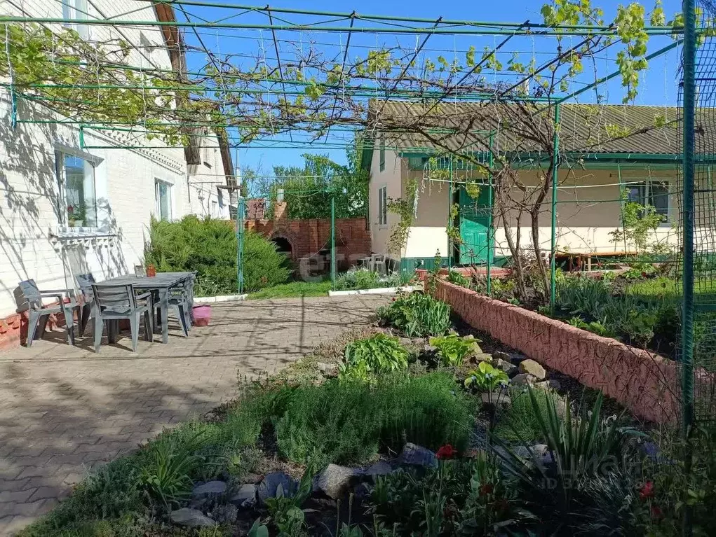 Дом в Белгородская область, Губкин ул. Фрунзе, 2Б (180 м) - Фото 1
