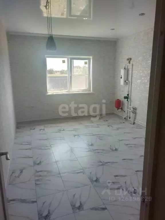 Дом в Краснодарский край, Ейский район, с. Кухаривка ул. Гагарина (84 ... - Фото 1