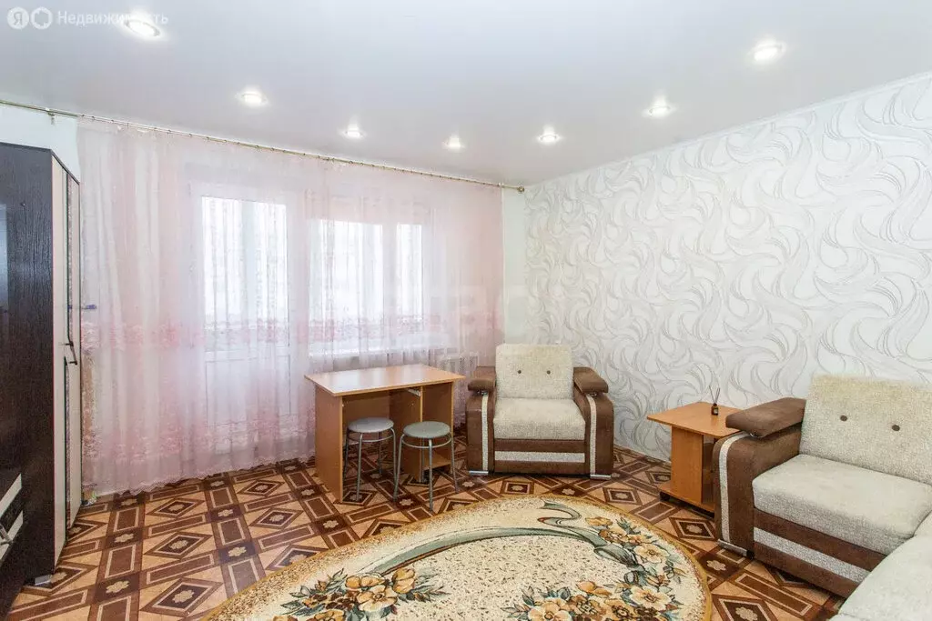 2-комнатная квартира: Тобольск, Октябрьская улица, 64 (50 м) - Фото 2