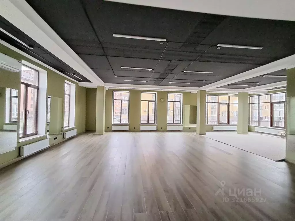 Помещение свободного назначения в Северная Осетия, Владикавказ просп. ... - Фото 1