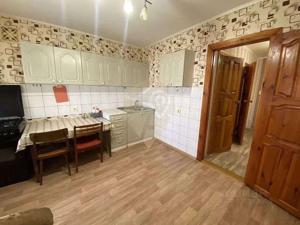 1-к кв. Белгородская область, Старый Оскол Южный мкр, 4к2 (43.0 м) - Фото 0