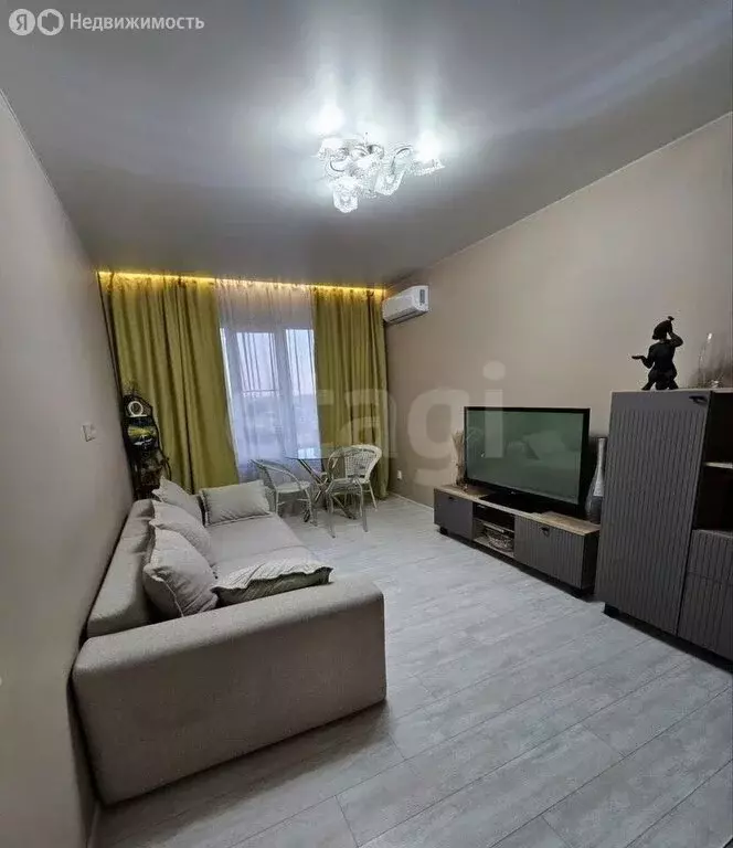 2-комнатная квартира: Батайск, улица Урицкого, 7 (46 м) - Фото 0