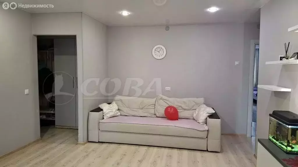 3-комнатная квартира: Тюмень, улица Республики, 176 (58 м) - Фото 1