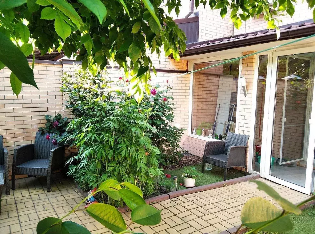 Дом в Ростовская область, Ростов-на-Дону Наземная ул., 36 (118 м) - Фото 1