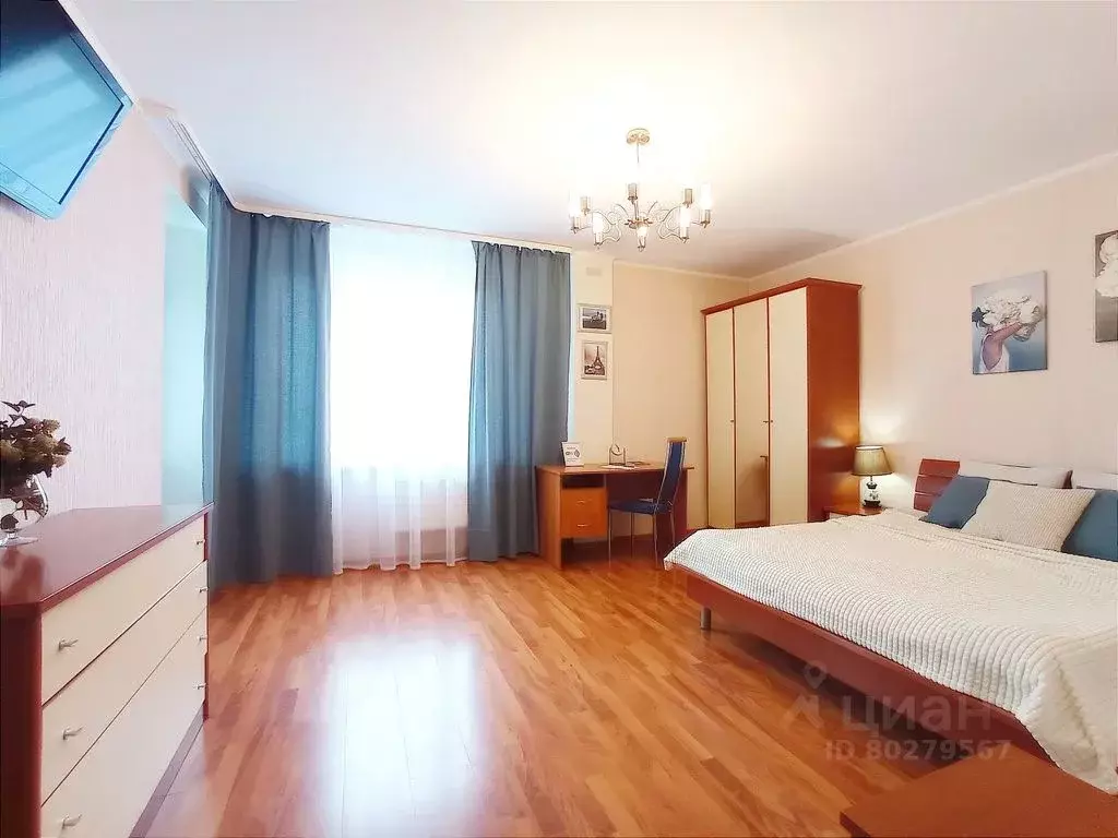1-к кв. Свердловская область, Екатеринбург ул. Ясная, 31 (40.0 м) - Фото 1
