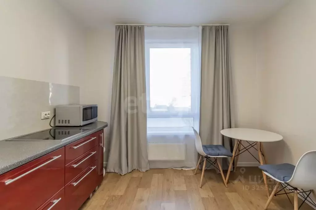 2-к кв. Тюменская область, Тюмень ул. Андрея Бушуева, 2 (53.4 м) - Фото 1