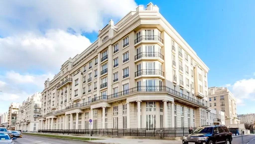 4-к кв. Москва ул. Ефремова, 19к1 (183.0 м) - Фото 1