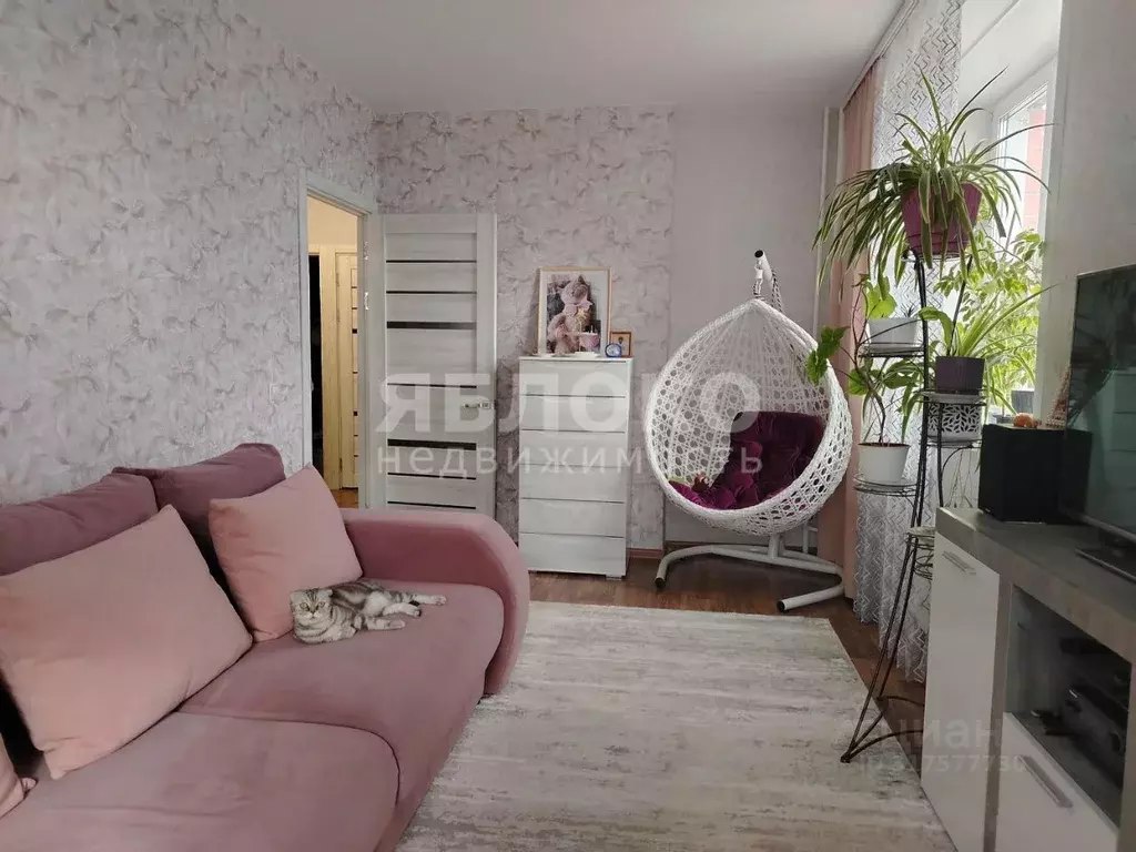 3-к кв. Пермский край, Березники Усольский-2 мкр, ул. Строителей, 8 ... - Фото 0