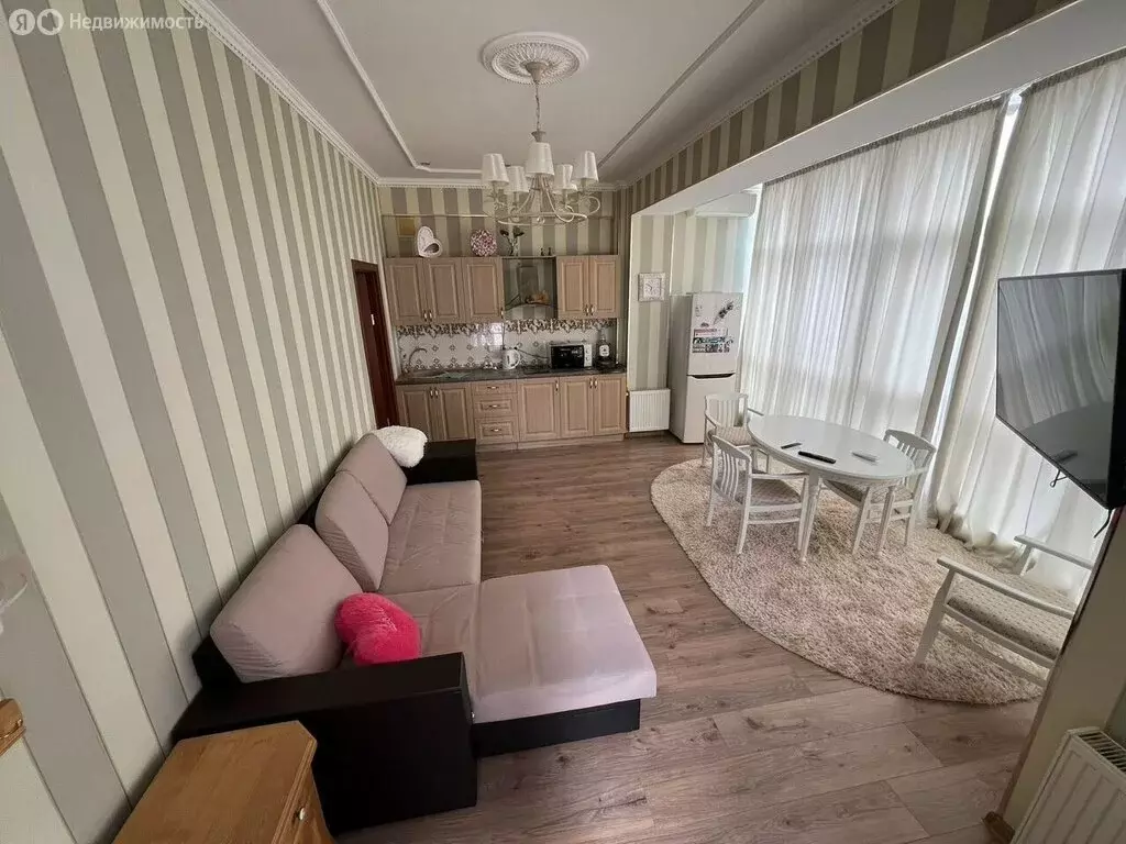 2-комнатная квартира: Ялта, Загородная улица, 17В (40 м) - Фото 1