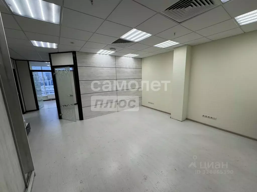 Офис в Свердловская область, Екатеринбург ул. Розы Люксембург, 22 (70 ... - Фото 2