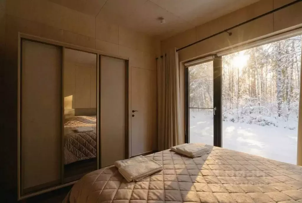 Дом в Ленинградская область, Выборгский район, Рощинское городское ... - Фото 2