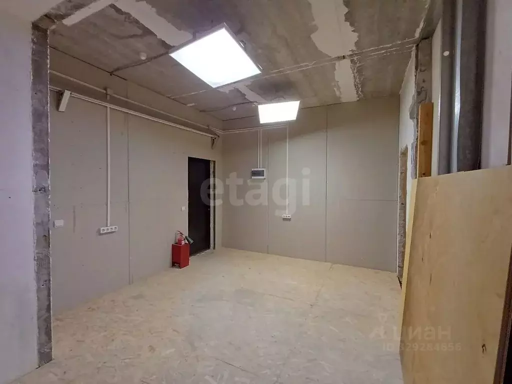 Склад в Псковская область, Псков Народная ул., 15 (25 м) - Фото 1