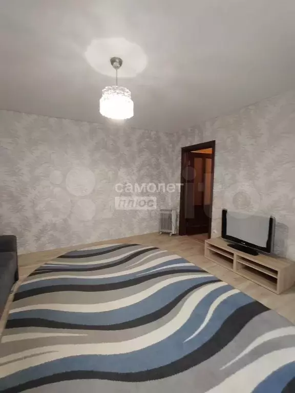 2-к. квартира, 56 м, 1/9 эт. - Фото 0