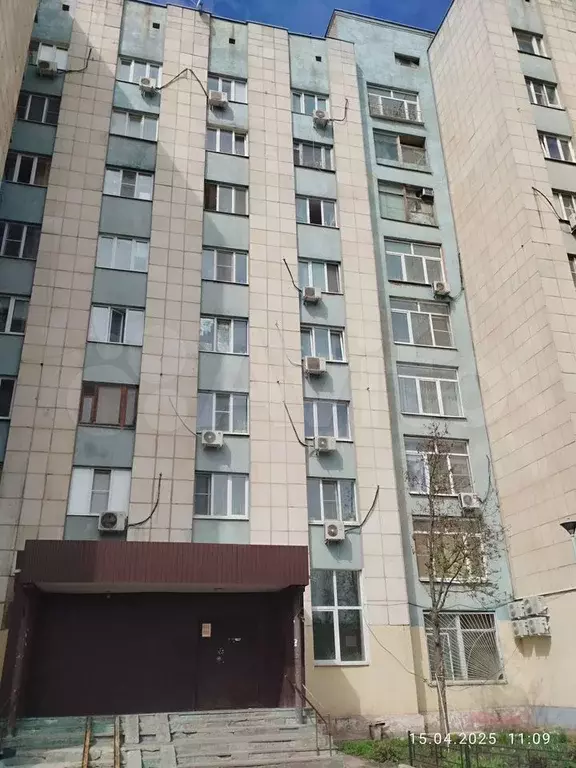 Комната 13,5 м в 8-к., 4/9 эт. - Фото 0