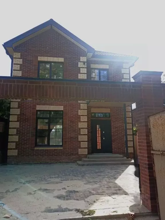 Дом в Ростовская область, Ростов-на-Дону ул. Литвинова, 19 (140 м) - Фото 1