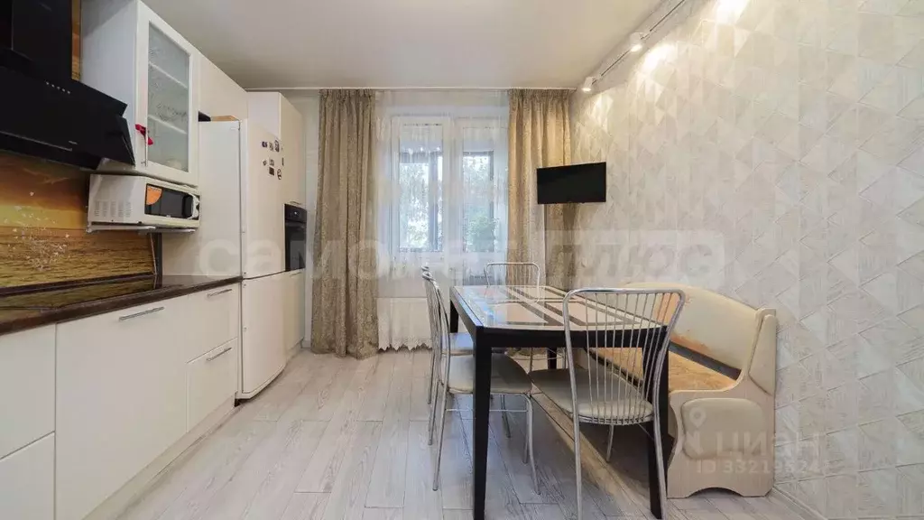 3-к кв. Московская область, Наро-Фоминск ул. Войкова, 5 (88.0 м) - Фото 2