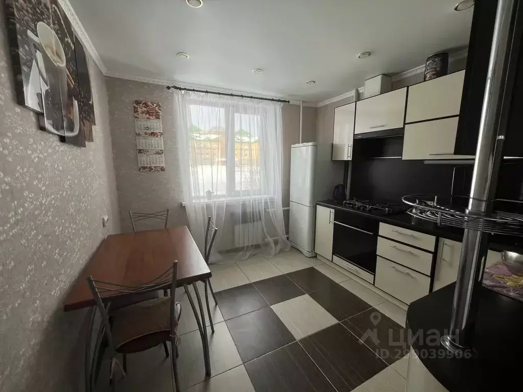 2-к кв. Татарстан, Альметьевск ул. Шевченко, 132 (60.0 м) - Фото 0